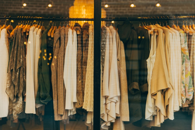 vitrine-VIDAUBAN-min_clothe_fashion_store_shop_window_store_front-21277